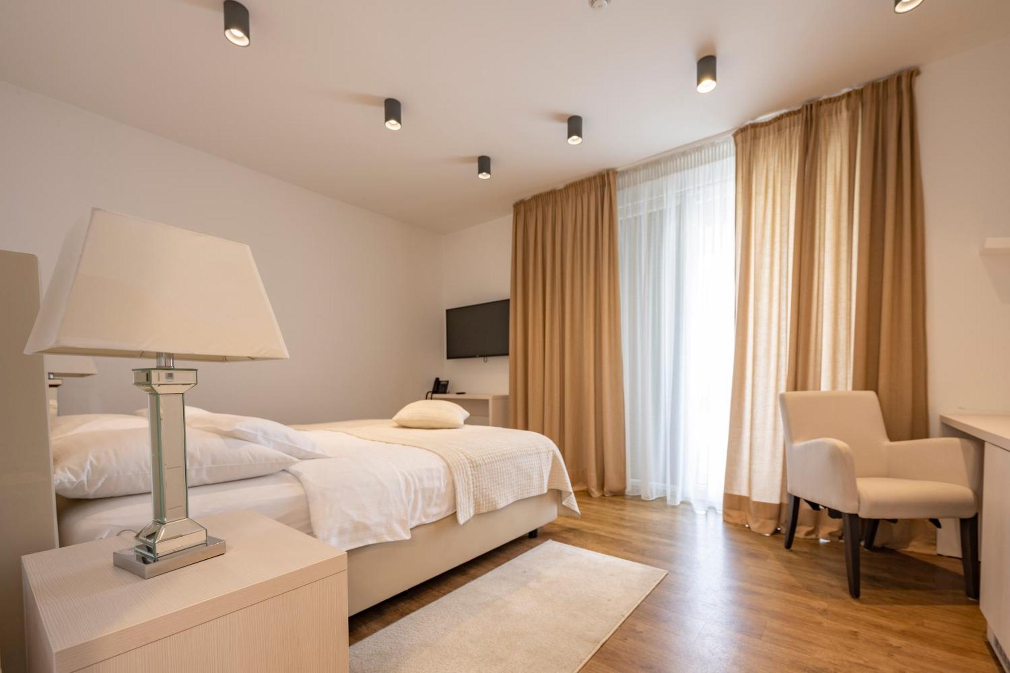 Hotel Magdalena Загреб Екстер'єр фото